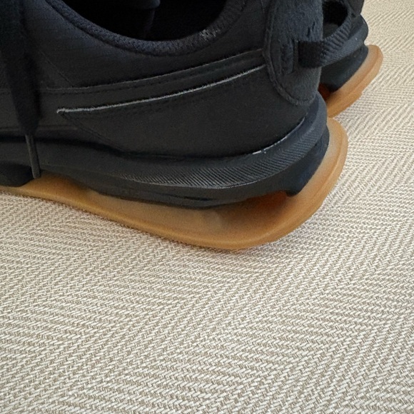 Black Nike Air - Picture 7 of 10